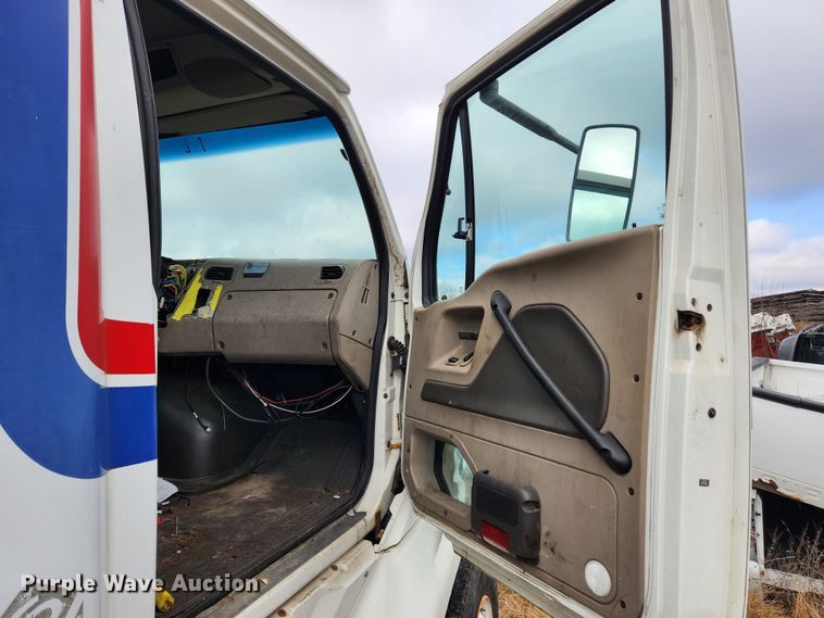 image for item JB9621 2008 Sterling A9500  semi truck