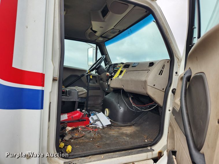 image for item JB9621 2008 Sterling A9500  semi truck