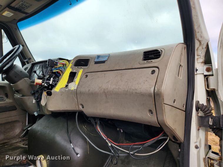 image for item JB9621 2008 Sterling A9500  semi truck