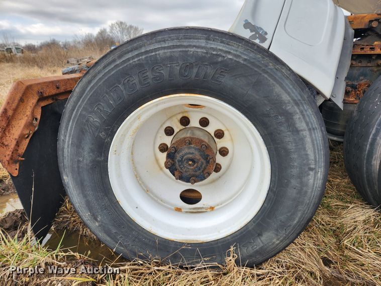 image for item JB9621 2008 Sterling A9500  semi truck