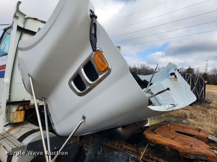 image for item JB9621 2008 Sterling A9500  semi truck