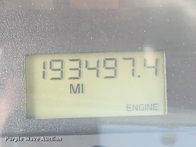 image for item JB9622 2005 Freightliner Business Class M2  flatbed truck