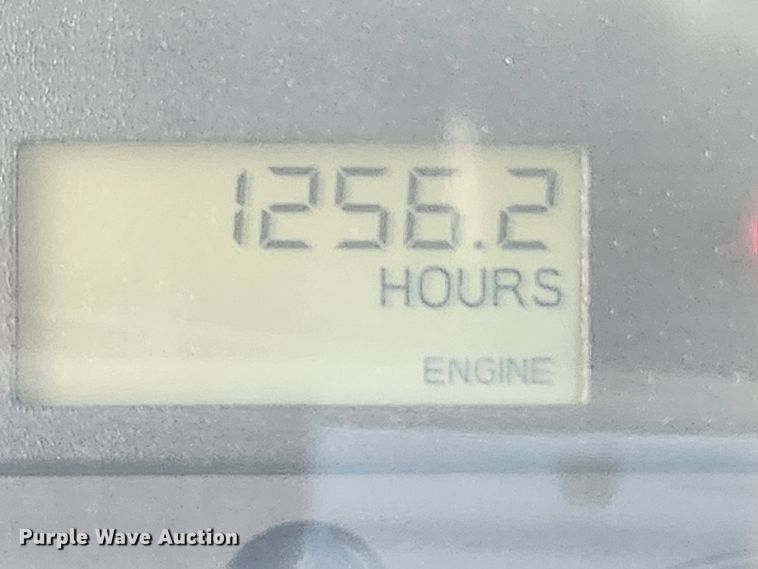 image for item JB9622 2005 Freightliner Business Class M2  flatbed truck