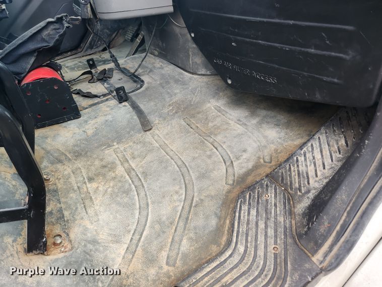 image for item JB9622 2005 Freightliner Business Class M2  flatbed truck