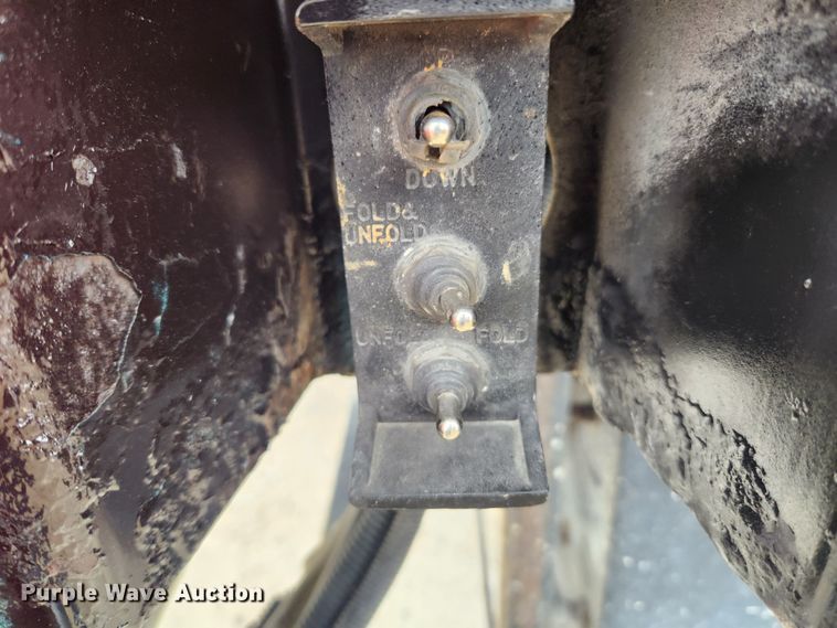 image for item JB9622 2005 Freightliner Business Class M2  flatbed truck