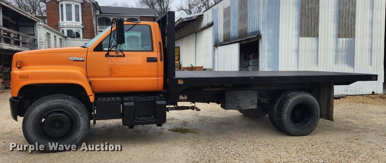 image for item JB9629 1993 Chevrolet Kodiak C5500  dump flatbed truck