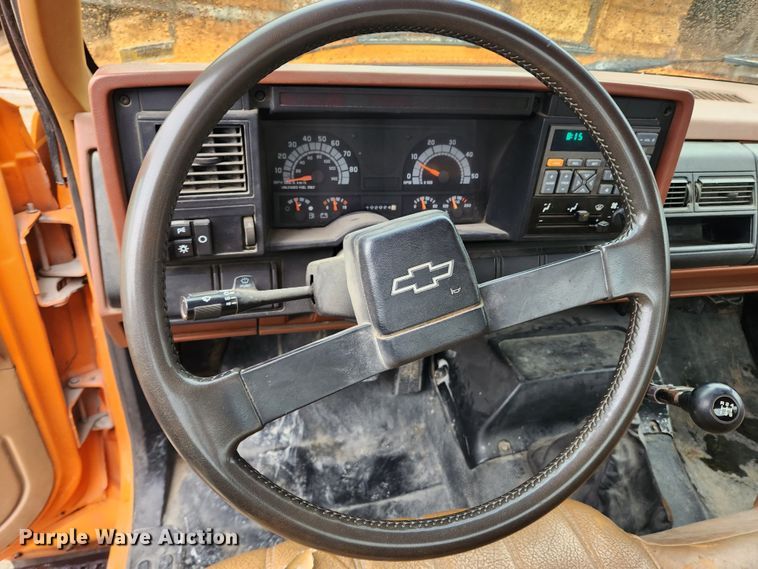 image for item JB9629 1993 Chevrolet Kodiak C5500  dump flatbed truck