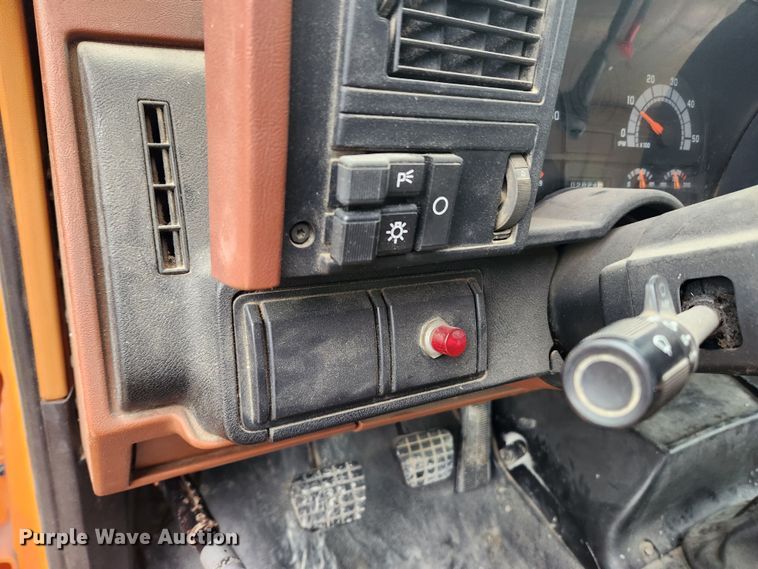 image for item JB9629 1993 Chevrolet Kodiak C5500  dump flatbed truck