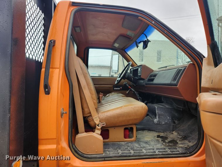 image for item JB9629 1993 Chevrolet Kodiak C5500  dump flatbed truck