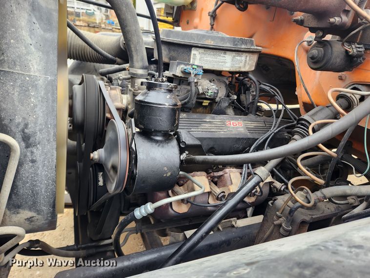 image for item JB9629 1993 Chevrolet Kodiak C5500  dump flatbed truck