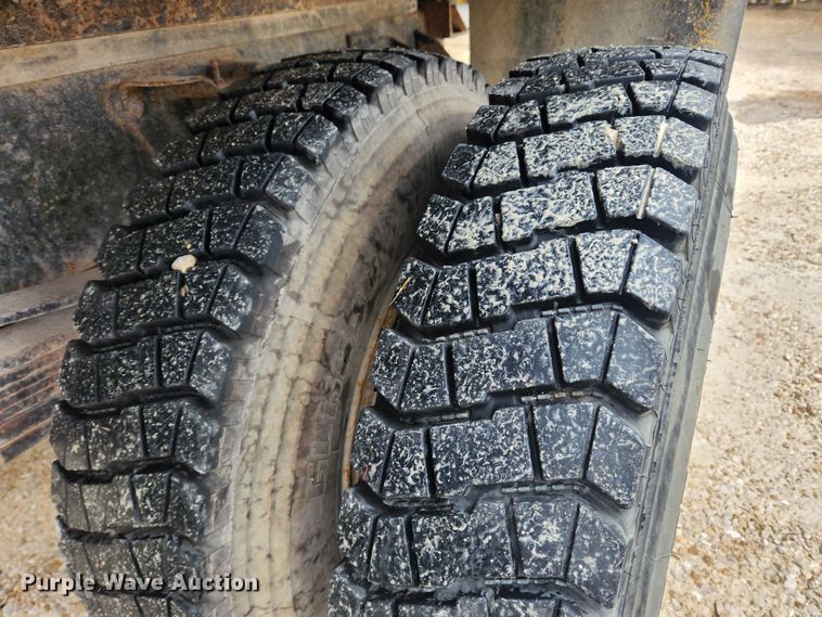 image for item JB9629 1993 Chevrolet Kodiak C5500  dump flatbed truck