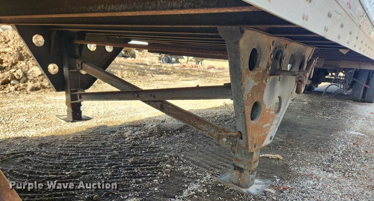 image for item JB9634 2004 Utility VS2DC  dry van trailer