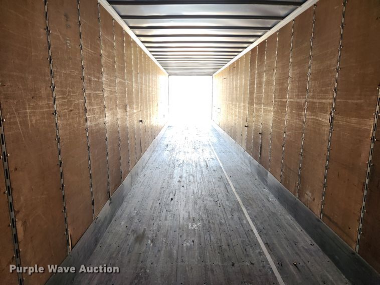 image for item JB9634 2004 Utility VS2DC  dry van trailer