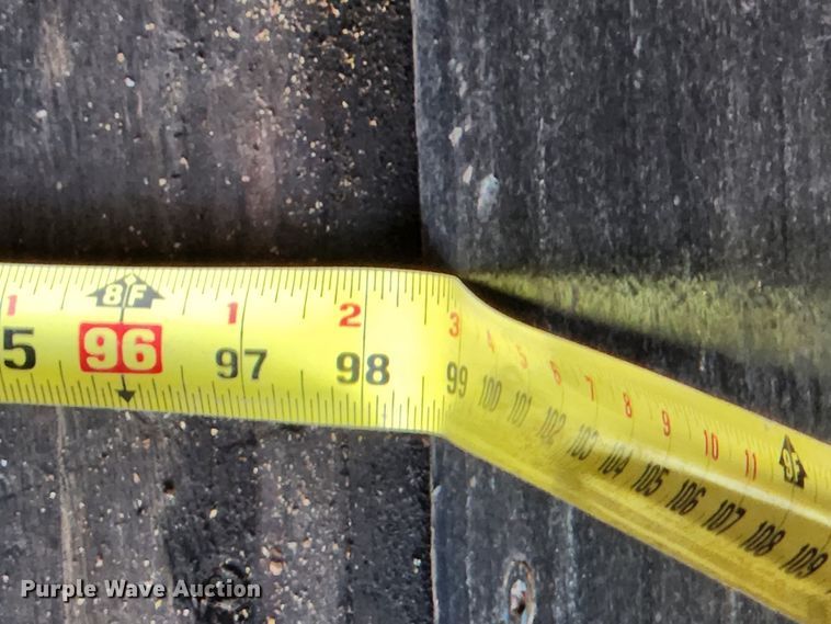 image for item JB9634 2004 Utility VS2DC  dry van trailer