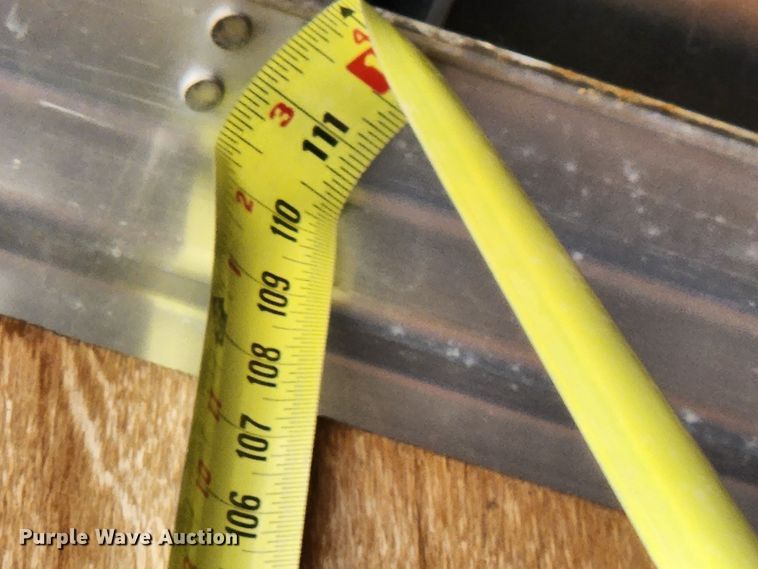 image for item JB9634 2004 Utility VS2DC  dry van trailer