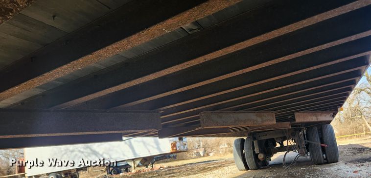 image for item JB9634 2004 Utility VS2DC  dry van trailer