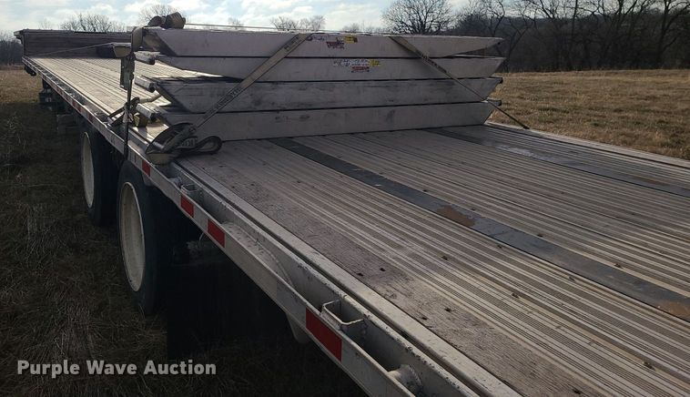 image for item JG9368 2019 Great Dane FLD-0024-00053  drop deck trailer