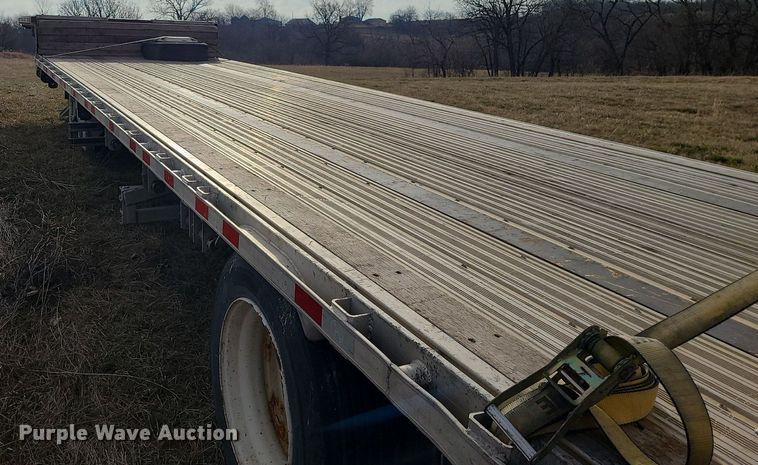 image for item JG9368 2019 Great Dane FLD-0024-00053  drop deck trailer