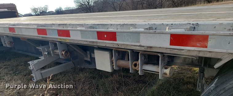 image for item JG9368 2019 Great Dane FLD-0024-00053  drop deck trailer