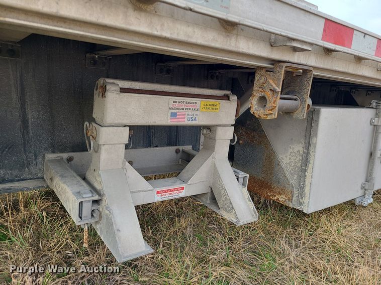 image for item JG9368 2019 Great Dane FLD-0024-00053  drop deck trailer