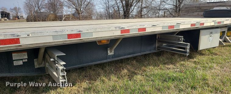 image for item JG9368 2019 Great Dane FLD-0024-00053  drop deck trailer