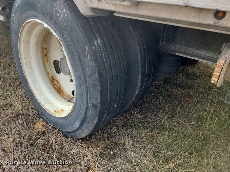 image for item JG9368 2019 Great Dane FLD-0024-00053  drop deck trailer