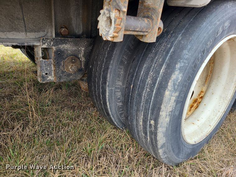 image for item JG9368 2019 Great Dane FLD-0024-00053  drop deck trailer