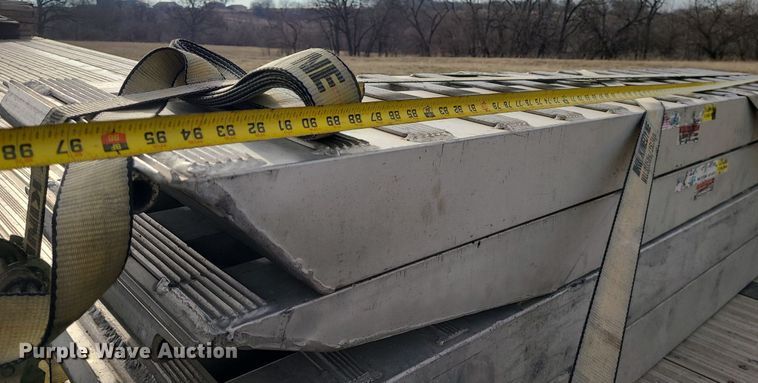 image for item JG9368 2019 Great Dane FLD-0024-00053  drop deck trailer