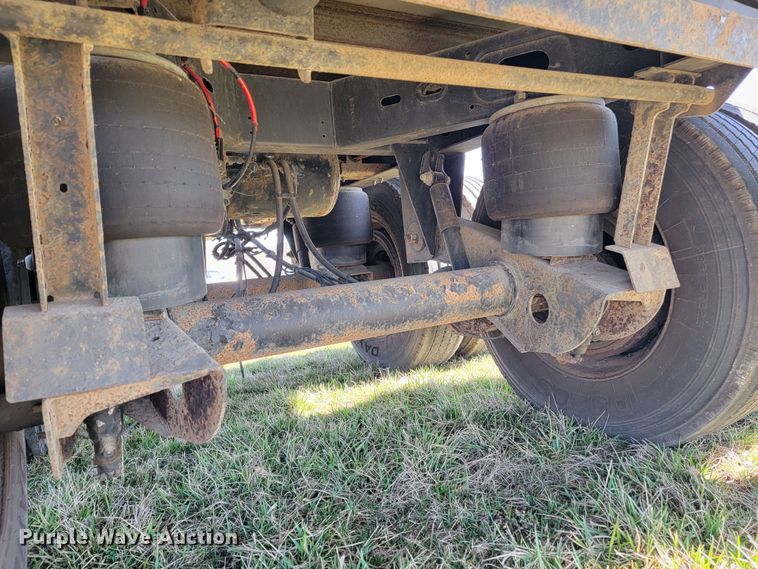 image for item JL9330 2006 Wabash  refrigerated van trailer