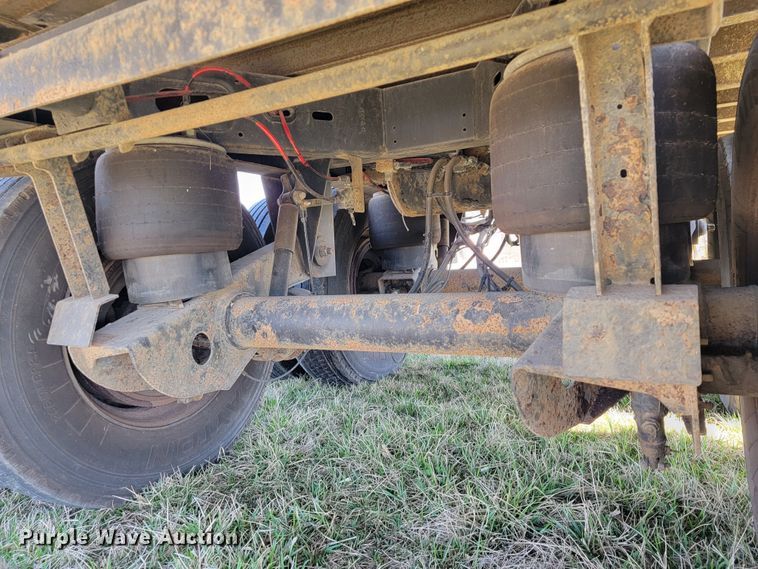 image for item JL9330 2006 Wabash  refrigerated van trailer