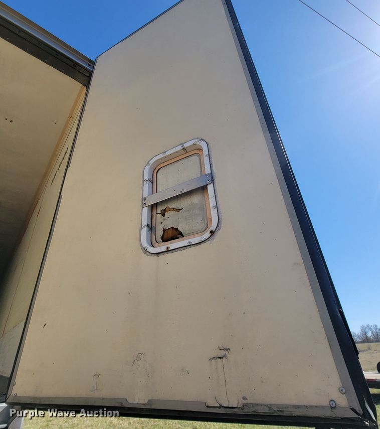 image for item JL9330 2006 Wabash  refrigerated van trailer