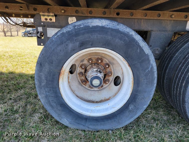 image for item JL9330 2006 Wabash  refrigerated van trailer