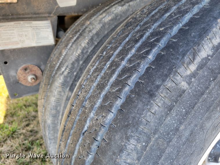 image for item JL9330 2006 Wabash  refrigerated van trailer