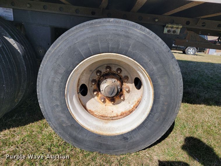 image for item JL9330 2006 Wabash  refrigerated van trailer