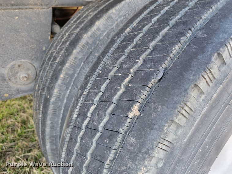 image for item JL9330 2006 Wabash  refrigerated van trailer