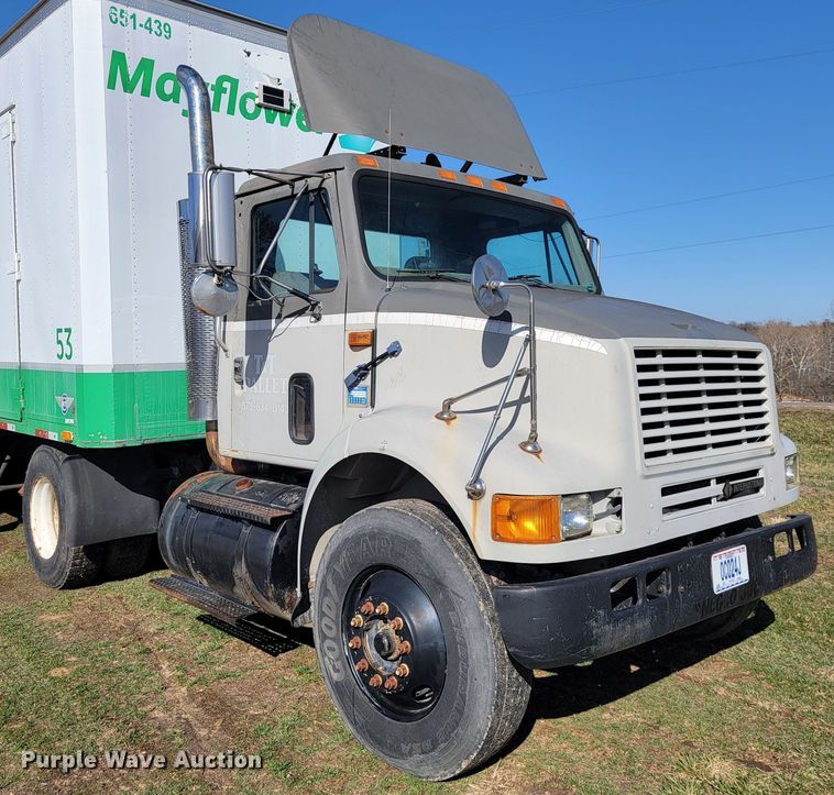 image for item JL9335 2003 International 8100  semi truck