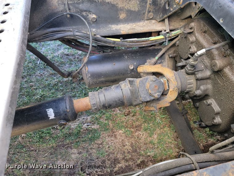 image for item JL9335 2003 International 8100  semi truck