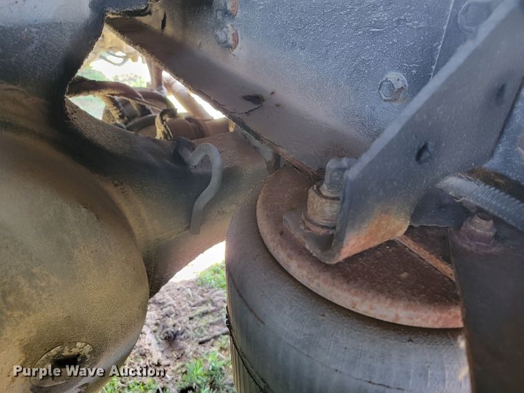 image for item JL9335 2003 International 8100  semi truck