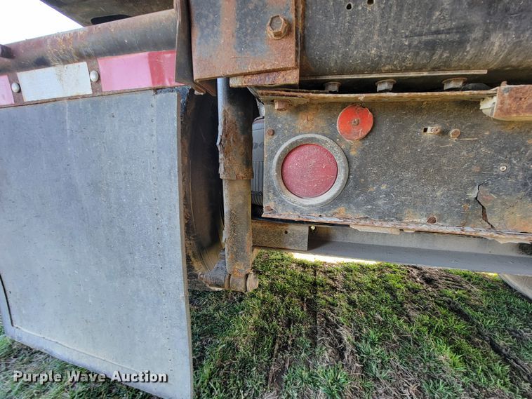 image for item JL9335 2003 International 8100  semi truck