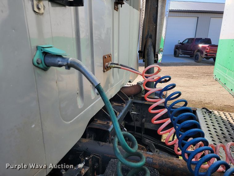 image for item JL9335 2003 International 8100  semi truck