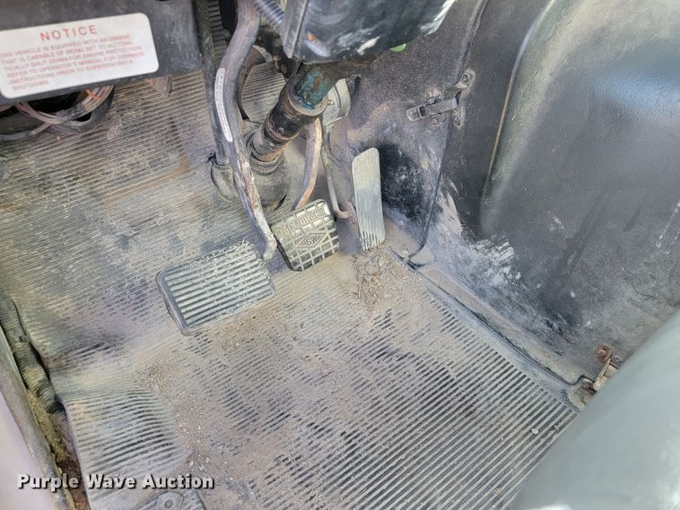 image for item JL9335 2003 International 8100  semi truck