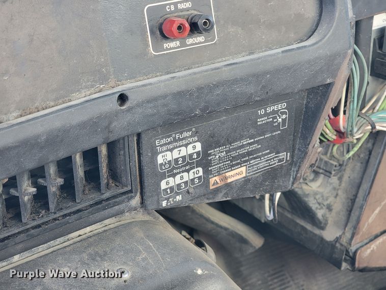 image for item JL9335 2003 International 8100  semi truck