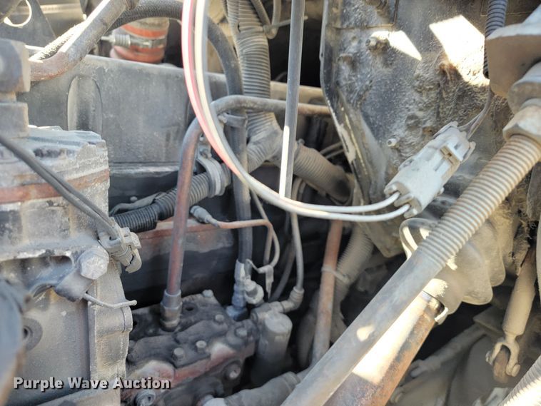 image for item JL9335 2003 International 8100  semi truck