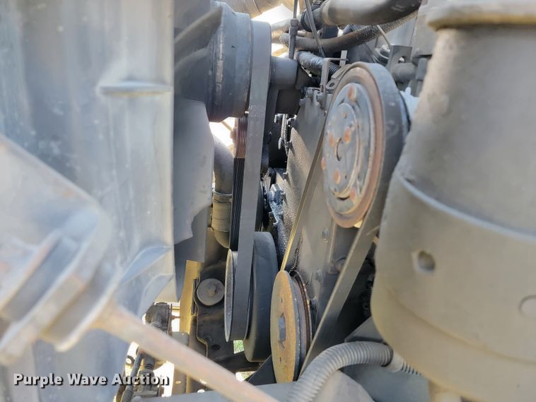 image for item JL9335 2003 International 8100  semi truck