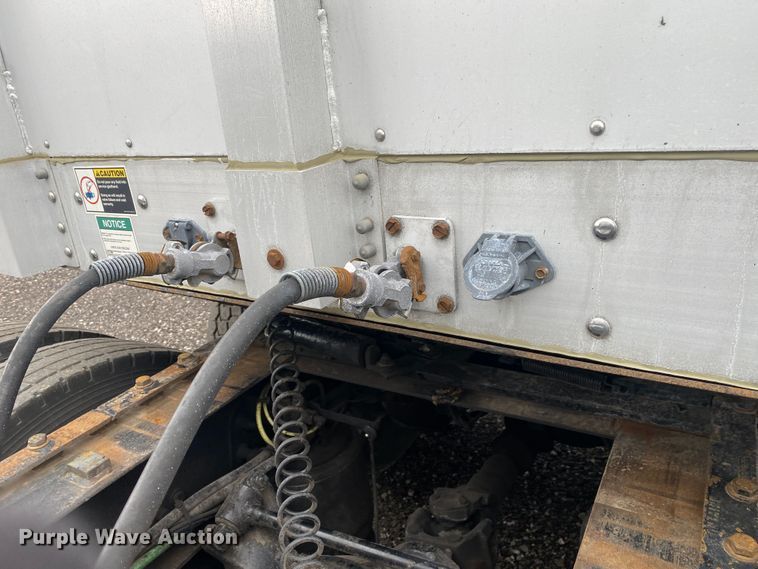 image for item JW9167 2008 Wilson CFD-900BT  drop deck equipment trailer