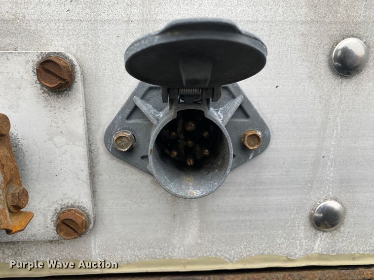 image for item JW9167 2008 Wilson CFD-900BT  drop deck equipment trailer