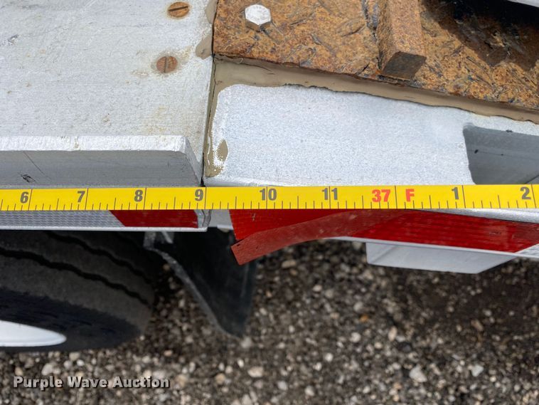 image for item JW9167 2008 Wilson CFD-900BT  drop deck equipment trailer