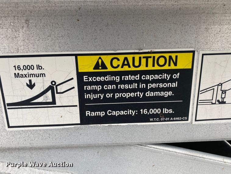 image for item JW9167 2008 Wilson CFD-900BT  drop deck equipment trailer