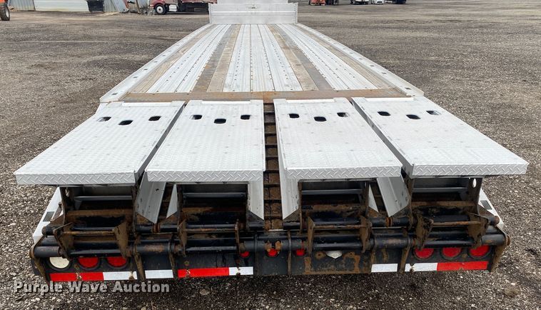 image for item JW9167 2008 Wilson CFD-900BT  drop deck equipment trailer