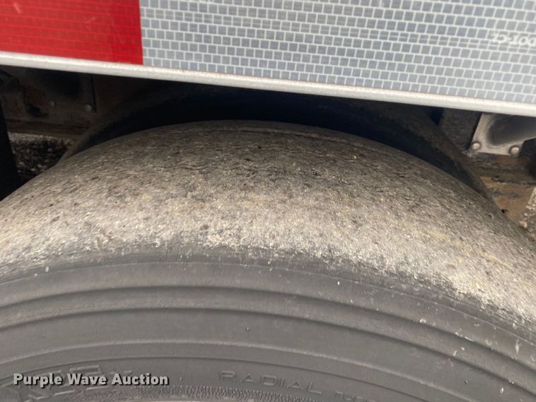 image for item JW9167 2008 Wilson CFD-900BT  drop deck equipment trailer